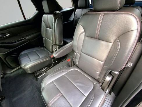 Used 2023 Chevrolet Traverse RS w/ LPO, Floor Liner Package AWD/4WD image 31