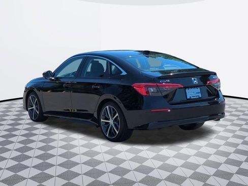 Used 2022 Honda Civic Touring image 4