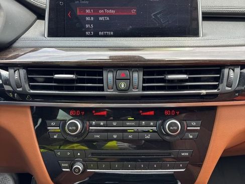 Used 2019 BMW X6 xDrive35i w/ M Sport Package AWD/4WD image 12