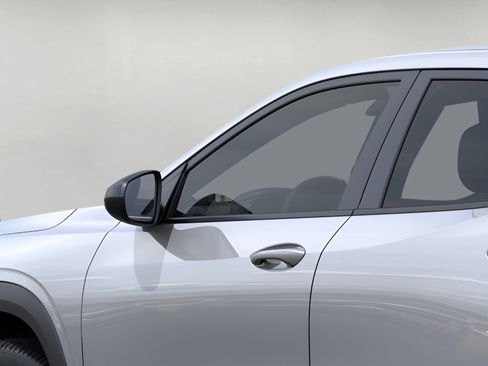 Used 2026 Chevrolet Trax LS FWD image 12