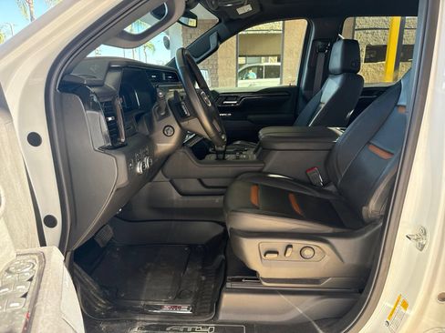 Certified 2025 GMC Sierra 1500 AT4 AWD/4WD image 9