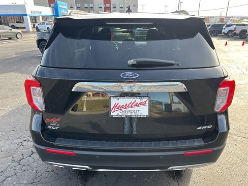 Used 2023 Ford Explorer XLT w/ Equipment Group 202A image 6
