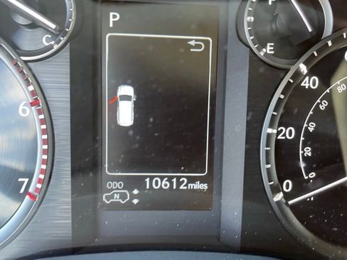 Used 2023 Lexus GX 460 Luxury w/ Sport Design Package AWD/4WD image 10