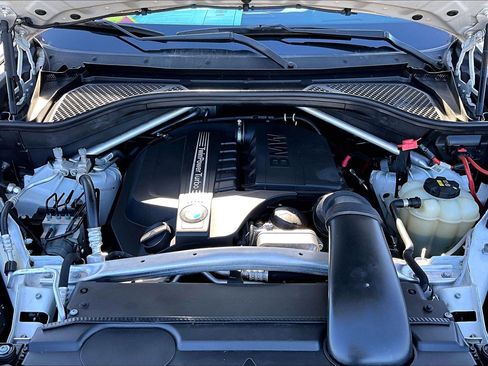 Used 2017 BMW X5 xDrive35i AWD/4WD image 9