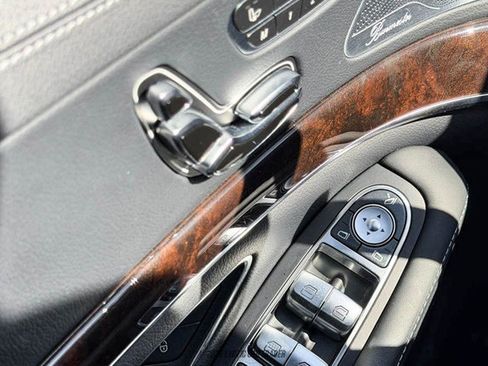 Used 2020 Mercedes-Benz S 560 4MATIC Sedan image 50