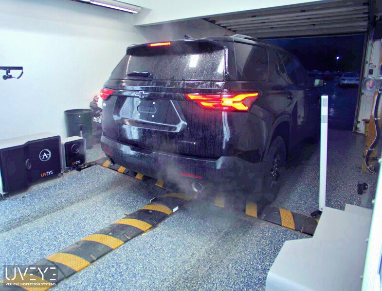 Used 2023 Chevrolet Traverse LT w/ Midnight/Sport Edition AWD/4WD image 5