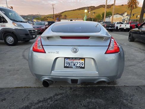 Used 2009 Nissan 370Z Touring w/ Sport Pkg image 6