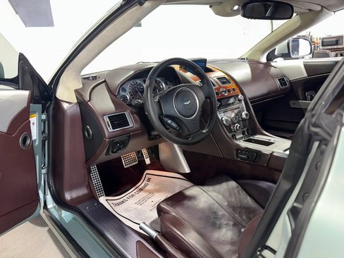 Used 2010 Aston Martin DB9 Volante RWD image 27