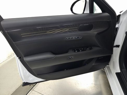 New 2026 Genesis G90 3.5T Prestige image 10