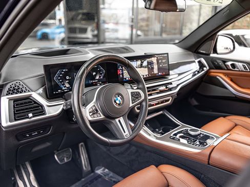 Used 2024 BMW X5 M60i w/ Climate Comfort Package image 21