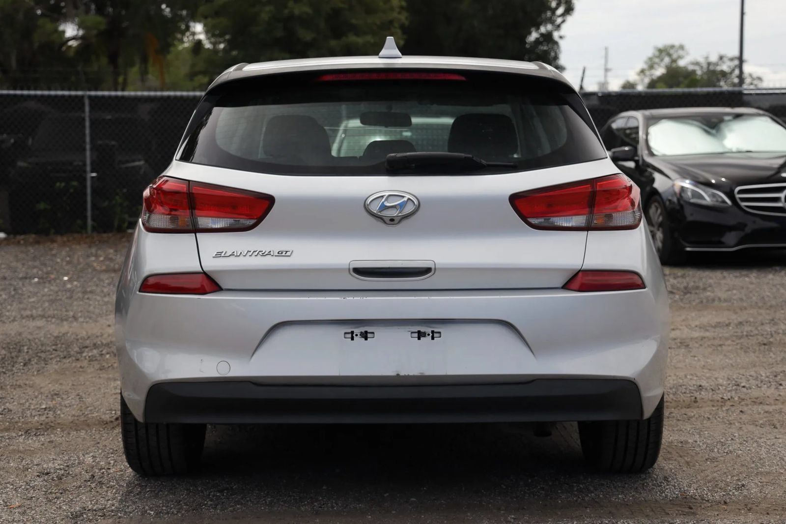 Used 2018 Hyundai Elantra GT FWD image 5