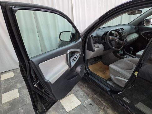 Used 2012 Toyota RAV4 4WD w/ Value Pkg image 9
