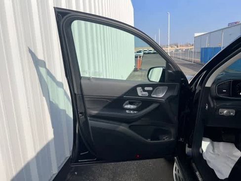 Certified 2026 Mercedes-Benz GLS 450 4MATIC image 10