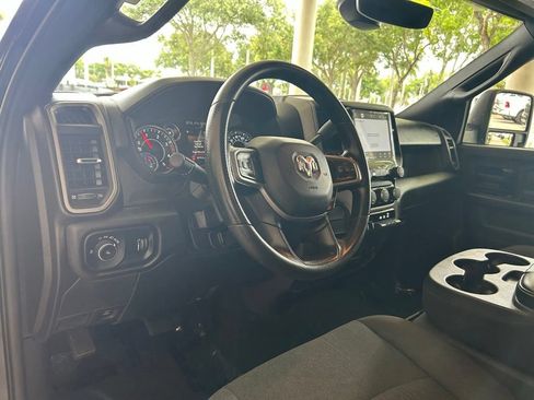 Used 2024 RAM 3500 Tradesman w/ Chrome Appearance Group AWD/4WD image 4