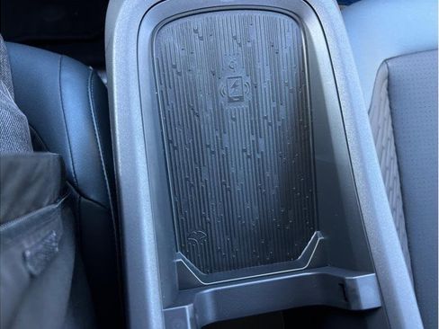 New 2026 Nissan Leaf Platinum+ w/ Floor Mat Package (Platinum+) image 18