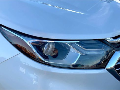 Used 2018 Chevrolet Equinox Premier image 27