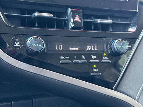 Used 2024 Toyota Camry SE FWD image 18