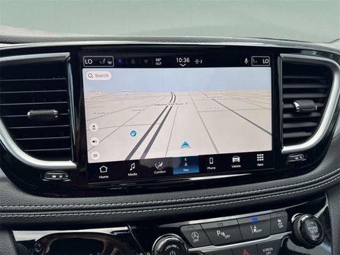 New 2026 Chrysler Pacifica Limited image 13