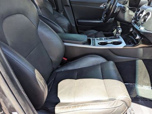 Used 2018 Kia Stinger GT RWD image 19