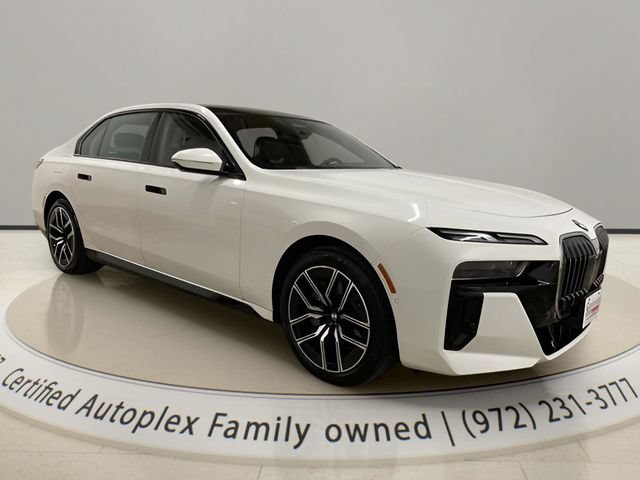 Used 2026 BMW 740i RWD image 7