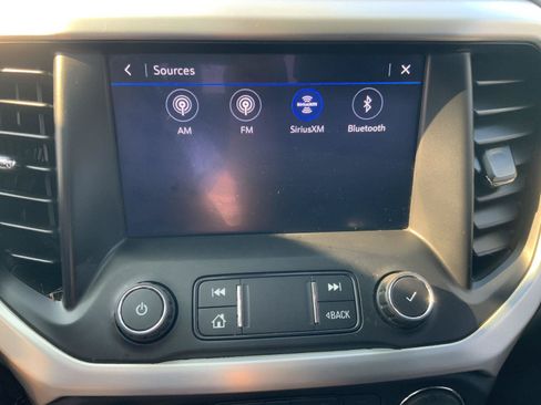 Used 2021 GMC Acadia SLE w/ Driver Convenience Package FWD image 34