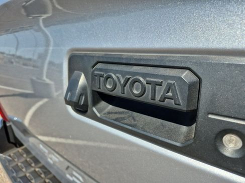 Used 2019 Toyota Tacoma TRD Off-Road AWD/4WD image 23