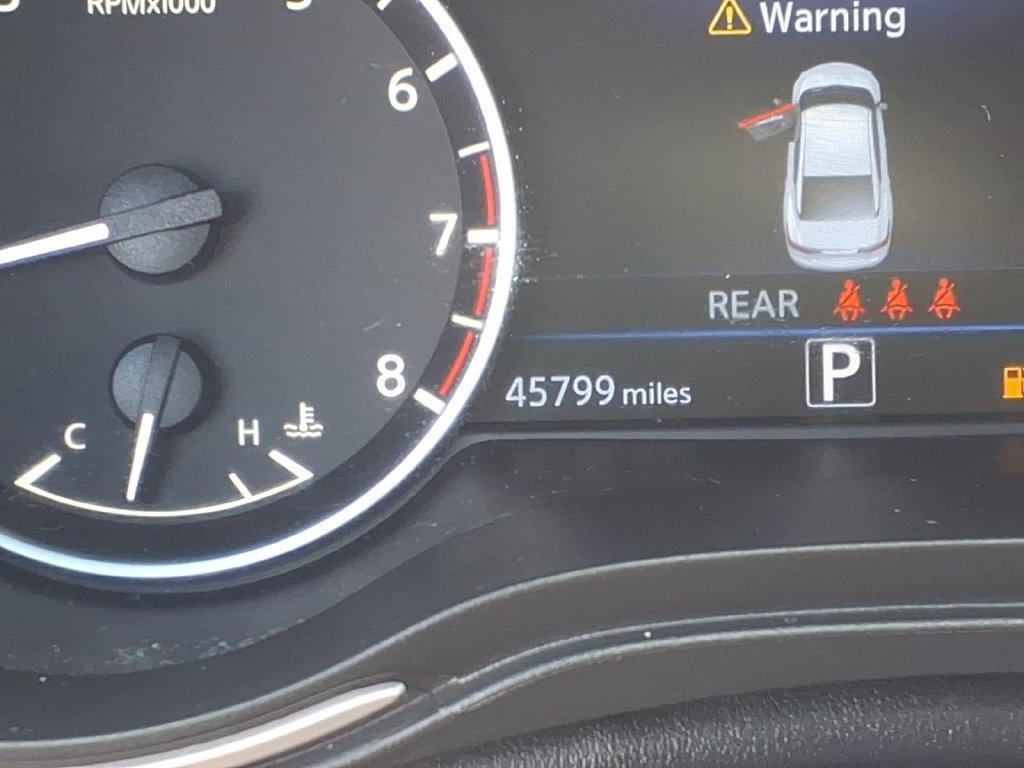 Used 2023 Nissan Maxima SR w/ Sport Mat Group FWD image 32