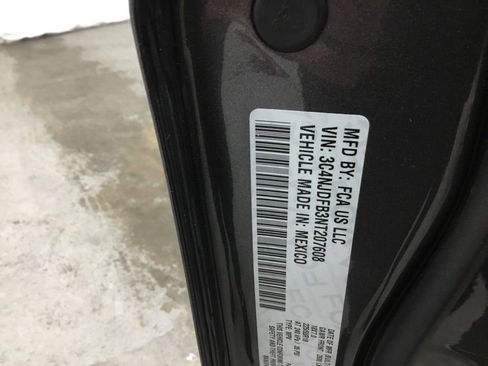 Used 2022 Jeep Compass Latitude AWD/4WD image 7