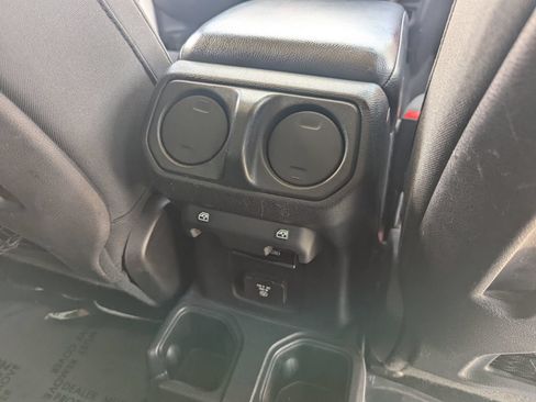 Used 2020 Jeep Wrangler Unlimited Rubicon AWD/4WD image 14
