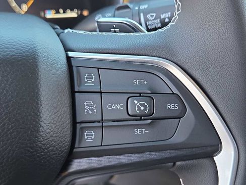 New 2025 Jeep Grand Cherokee Laredo X w/ Luxury Tech Group I image 24