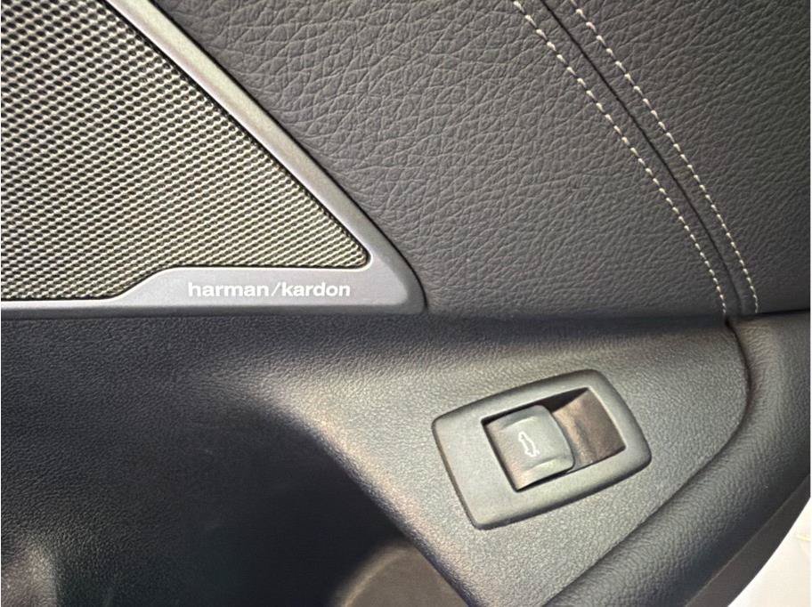 Used 2021 BMW 540i w/ M Sport Package RWD image 39