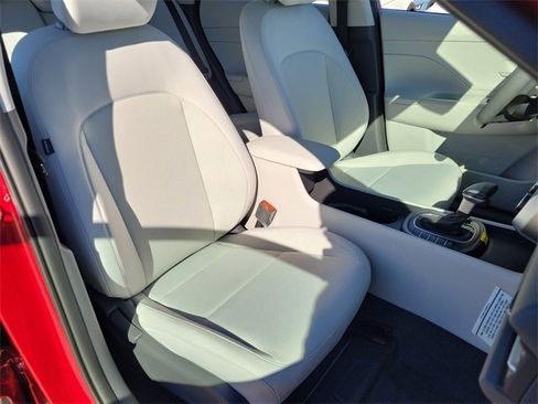 New 2026 Hyundai Kona SE image 15