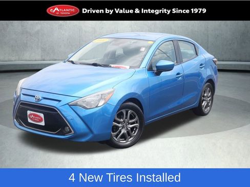 Used 2020 Toyota Yaris LE FWD image 1