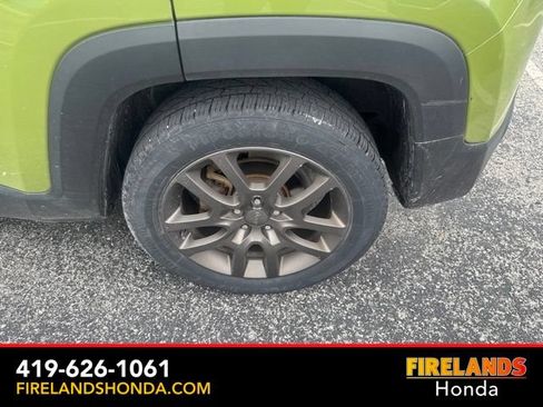 Used 2016 Jeep Renegade 75th Anniversary FWD image 14