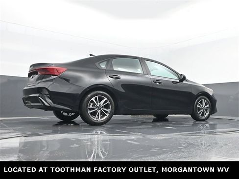 Used 2023 Kia Forte LXS w/ LXS Technology Package image 23