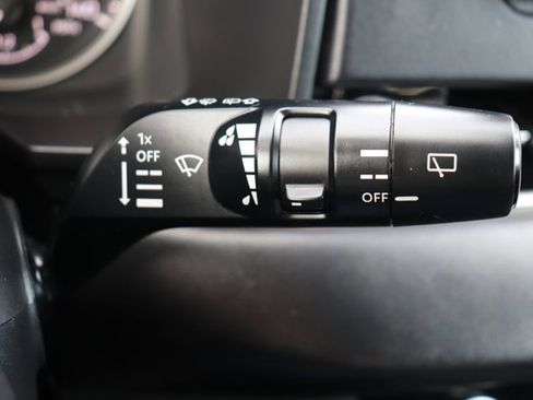 Used 2024 Mitsubishi Outlander ES image 23