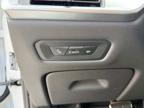 New 2026 BMW X5 xDrive40i w/ Executive Package image 34