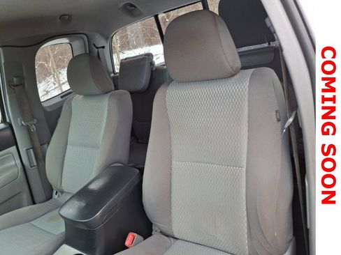 Used 2015 Toyota Tacoma 2WD Access Cab image 8