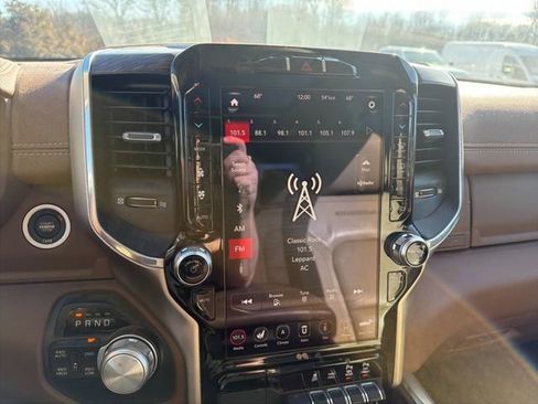 Used 2019 RAM 1500 Laramie image 18