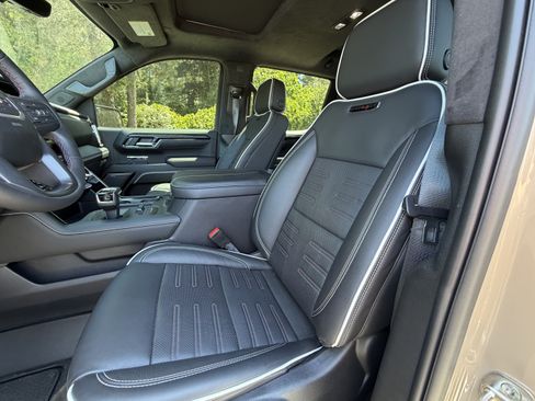 Used 2023 GMC Sierra 1500 AT4X AWD/4WD image 17
