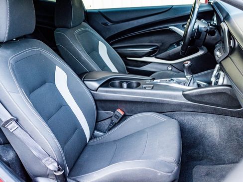 Used 2018 Chevrolet Camaro SS image 19