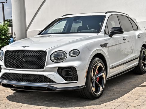 Certified 2022 Bentley Bentayga AWD/4WD image 5