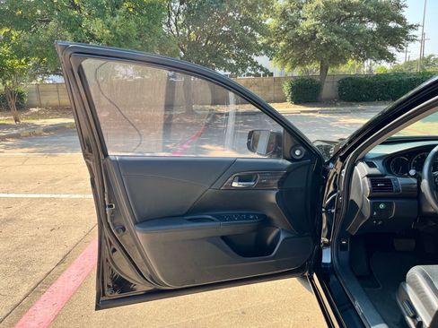 Used 2016 Honda Accord EX-L image 10