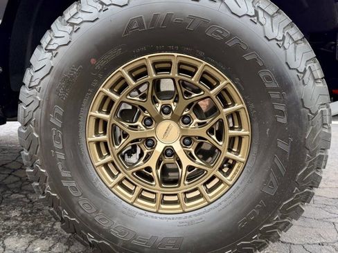 Used 2025 Ford F150 Raptor w/ Equipment Group 803A Raptor R image 18