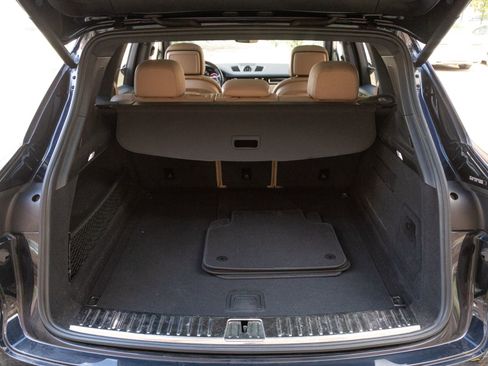 Certified 2023 Porsche Cayenne Platinum Edition AWD/4WD image 31