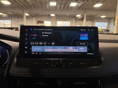 Used 2024 Nissan Rogue Platinum w/ Platinum Premium Package image 17