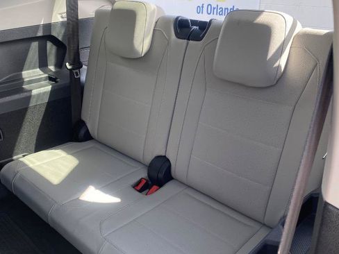 Used 2020 Volkswagen Tiguan SE w/ Panoramic Sunroof Package FWD image 10