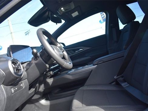 New 2026 Chevrolet Equinox EV LT image 21