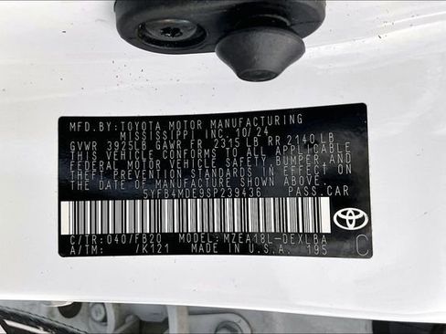 Used 2025 Toyota Corolla LE image 16