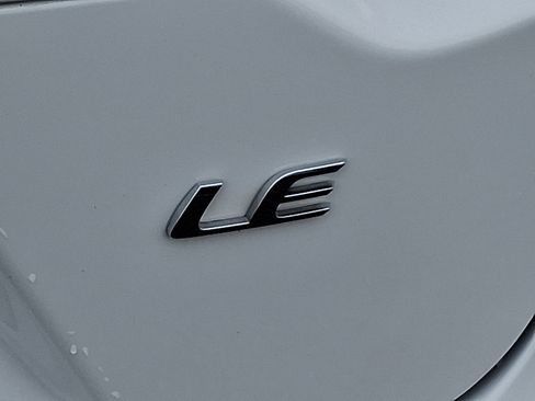 Certified 2023 Toyota Corolla LE image 30